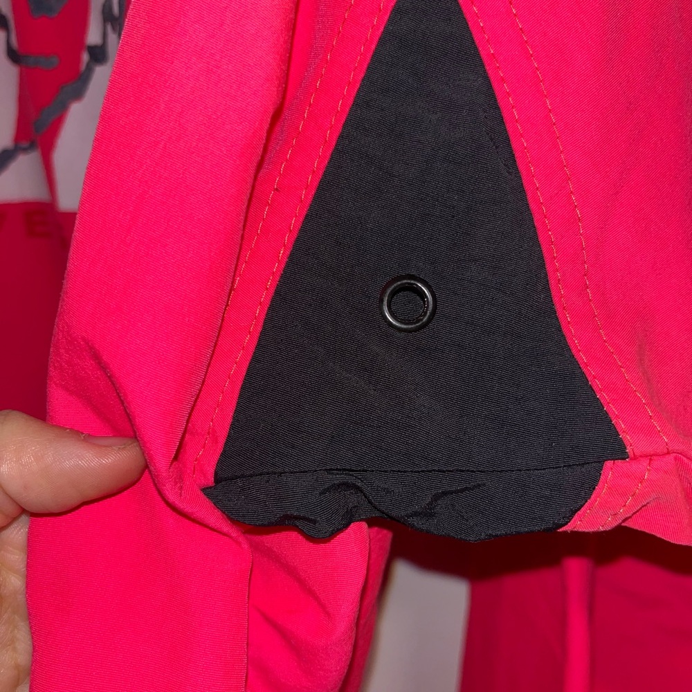 Uzzi Dive Gear Pink Pullover - Picture 12 of 14